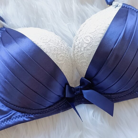 Indigo satiny push-up bra with bow and lace accents - Picture 2 of 4